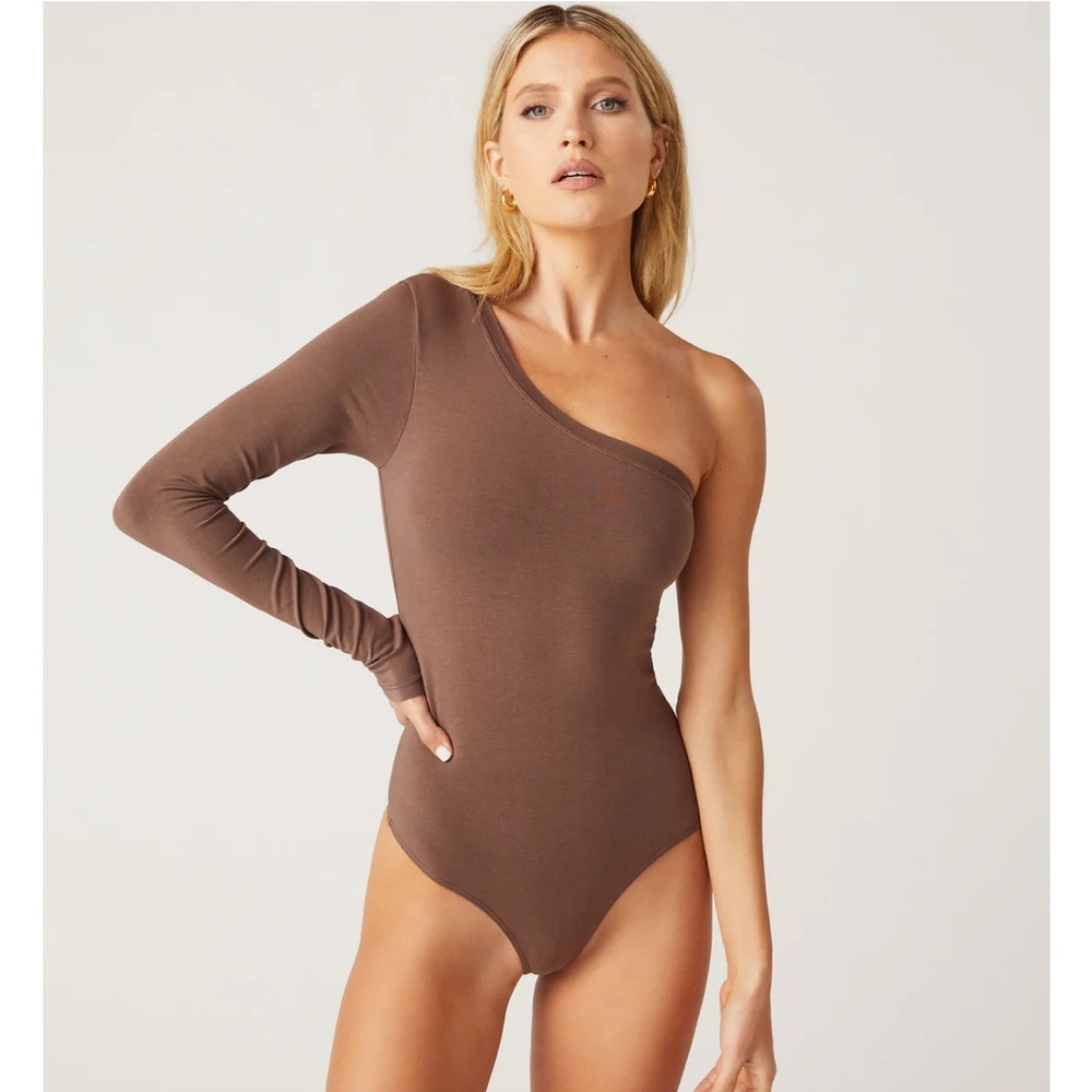 ONE SHOULDER BODY SUIT